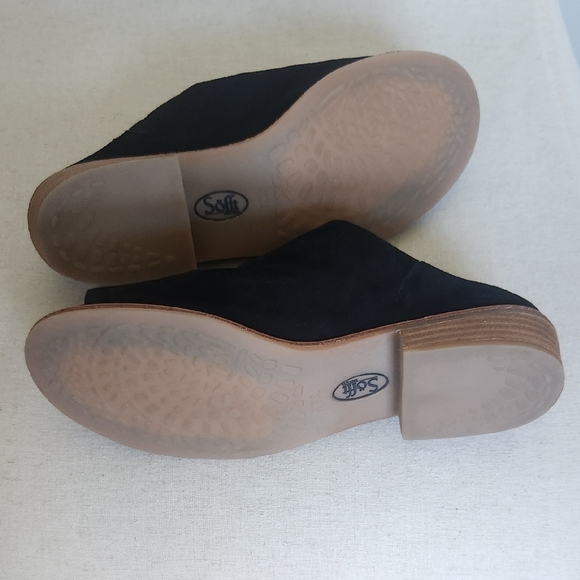 Sofft Women's Black Slide Sandals - Picture 7 of 7